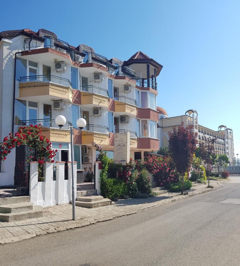 Sunny Island Guest house 2*