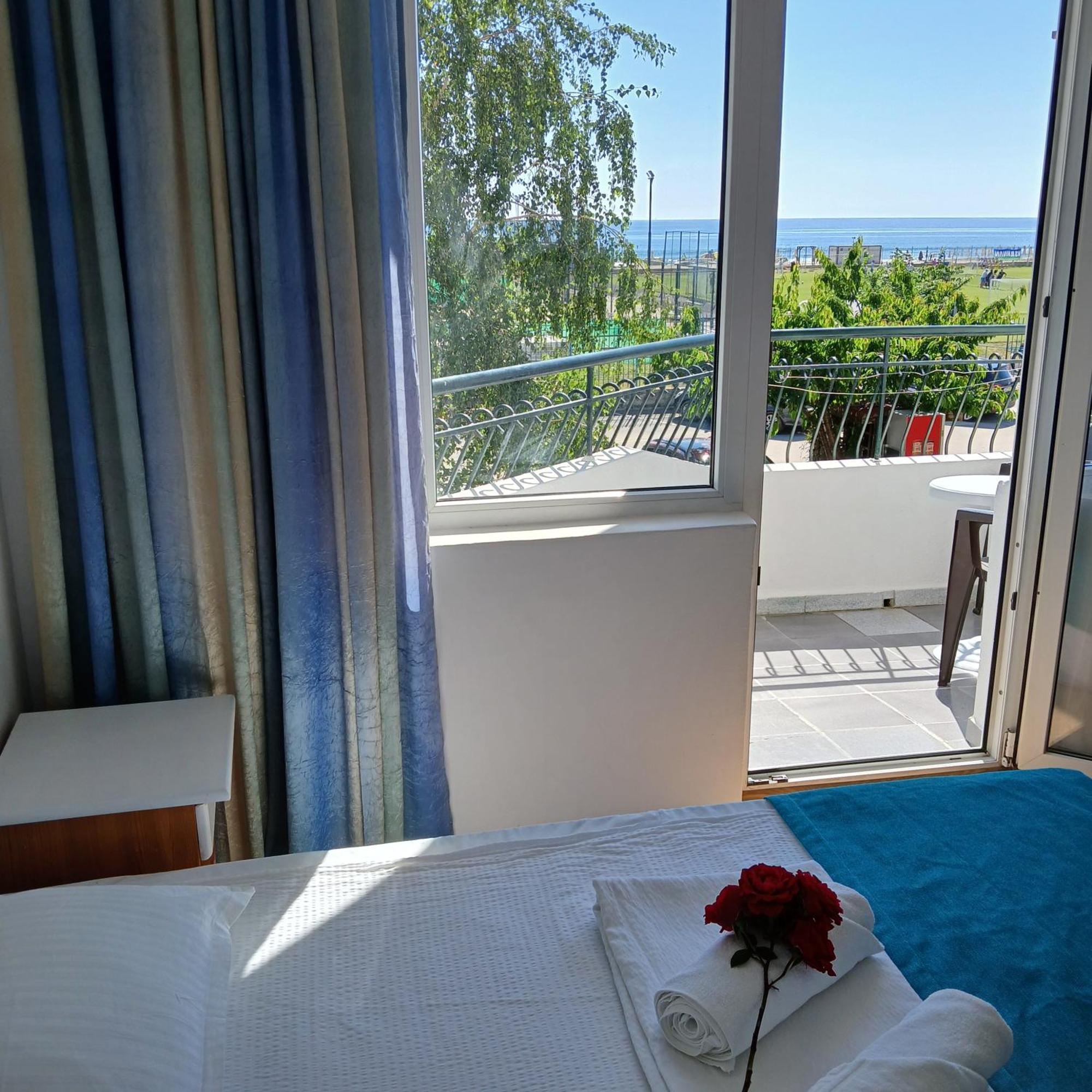 Sunny Island Obzor