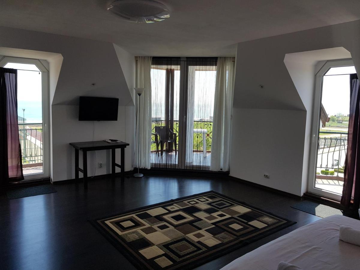 Sunny Island 2* Obzor